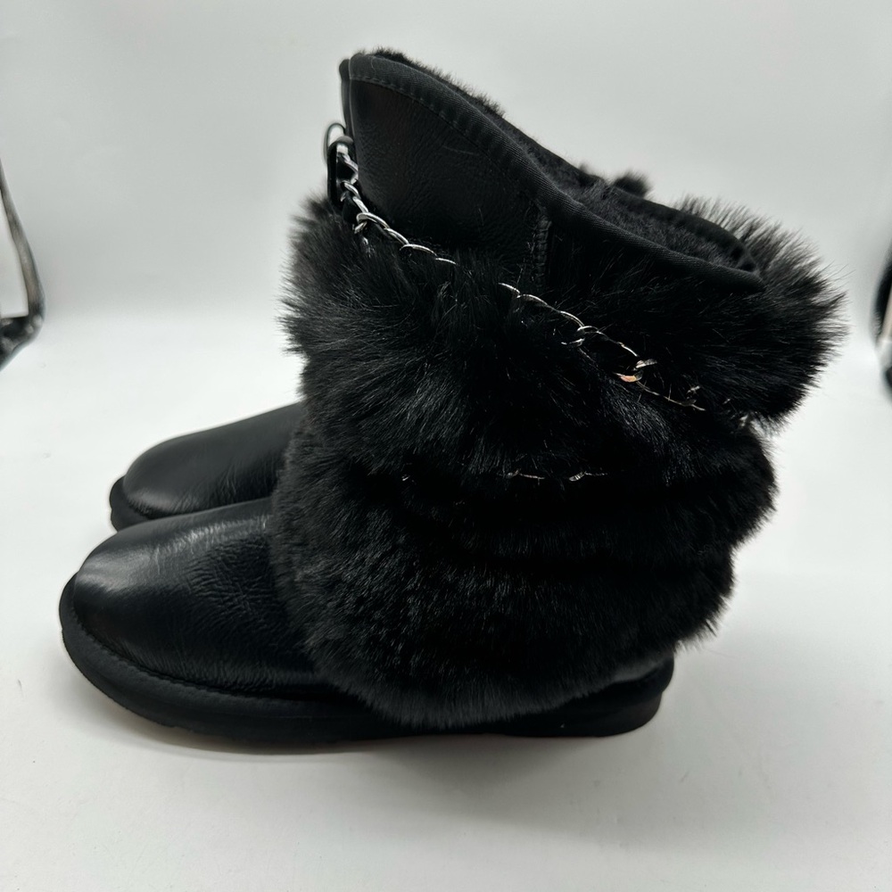 Australia Luxe Collective NWT Atilla Short Shearling Black Satin US 9 - Picture 3 of 6